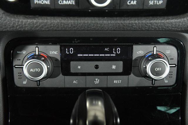 2012 Volkswagen Touareg TDI Sport photo