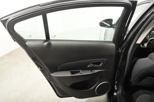 2011 Chevrolet Cruze LT photo