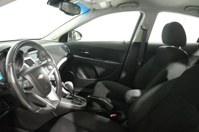 2011 Chevrolet Cruze LT photo