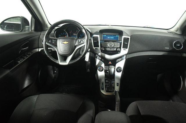 2011 Chevrolet Cruze LT photo