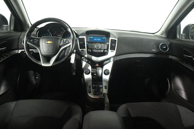 2011 Chevrolet Cruze LT photo