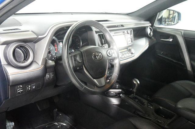 2017 Toyota RAV4 SE w/ Blind Spot/ Safety Tech photo