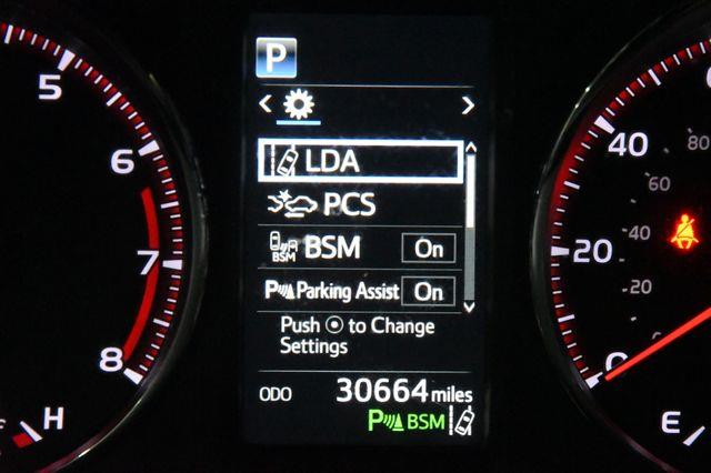 2017 Toyota RAV4 SE w/ Blind Spot/ Safety Tech photo