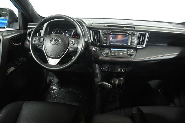 2017 Toyota RAV4 SE w/ Blind Spot/ Safety Tech photo