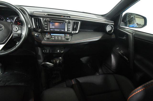 2017 Toyota RAV4 SE w/ Blind Spot/ Safety Tech photo