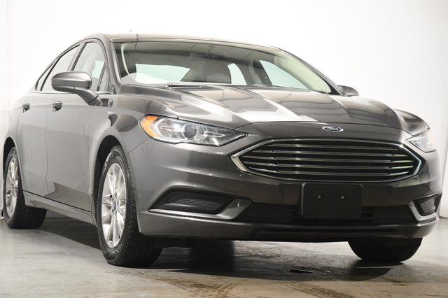 2017 Ford Fusion SE photo