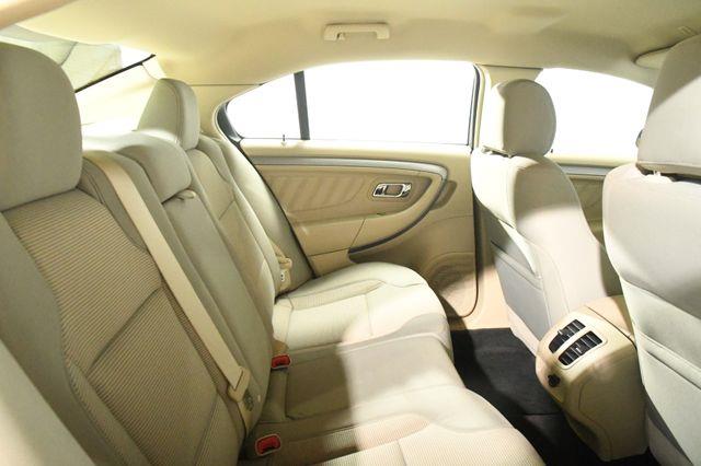 2016 Ford Taurus SEL photo