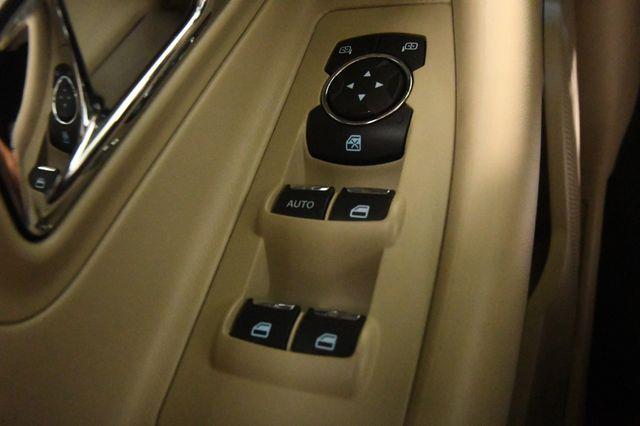 2016 Ford Taurus SEL photo
