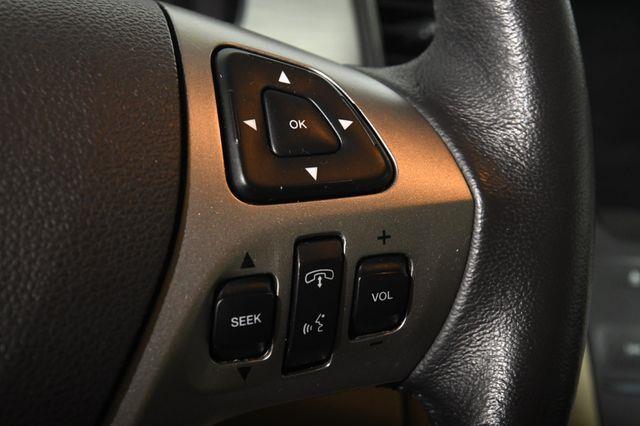 2016 Ford Taurus SEL photo