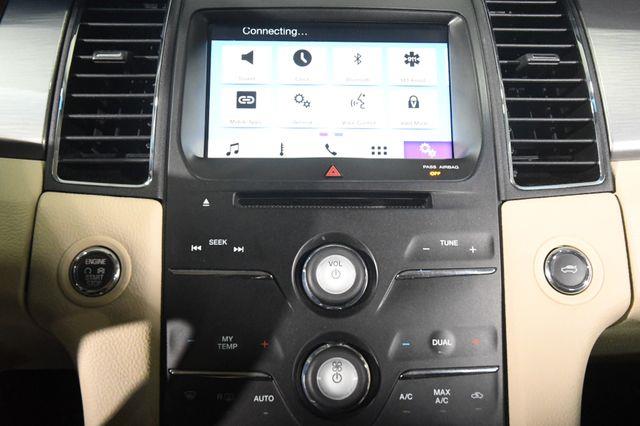 2016 Ford Taurus SEL photo