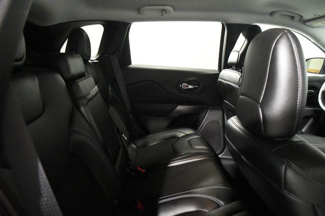 2019 Jeep Cherokee Latitude Plus w/ Safety Tech photo