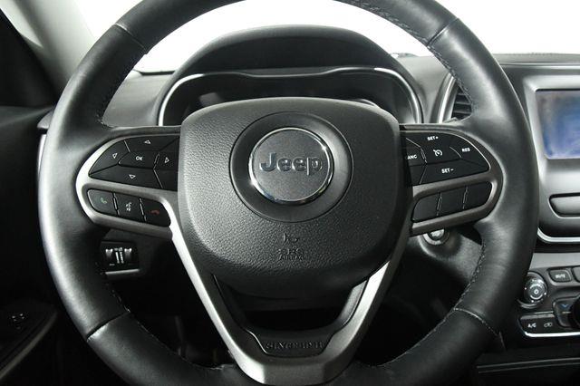 2019 Jeep Cherokee Latitude Plus w/ Safety Tech photo
