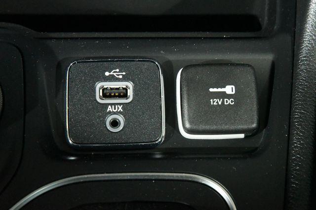 2019 Jeep Cherokee Latitude Plus w/ Safety Tech photo