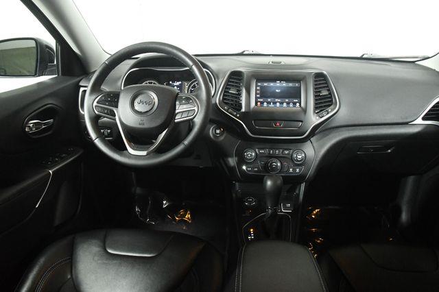 2019 Jeep Cherokee Latitude Plus w/ Safety Tech photo