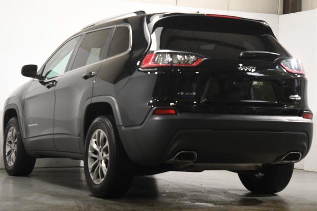 2019 Jeep Cherokee Latitude Plus w/ Safety Tech photo