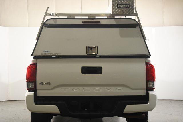 2019 Toyota Tacoma SR5 photo