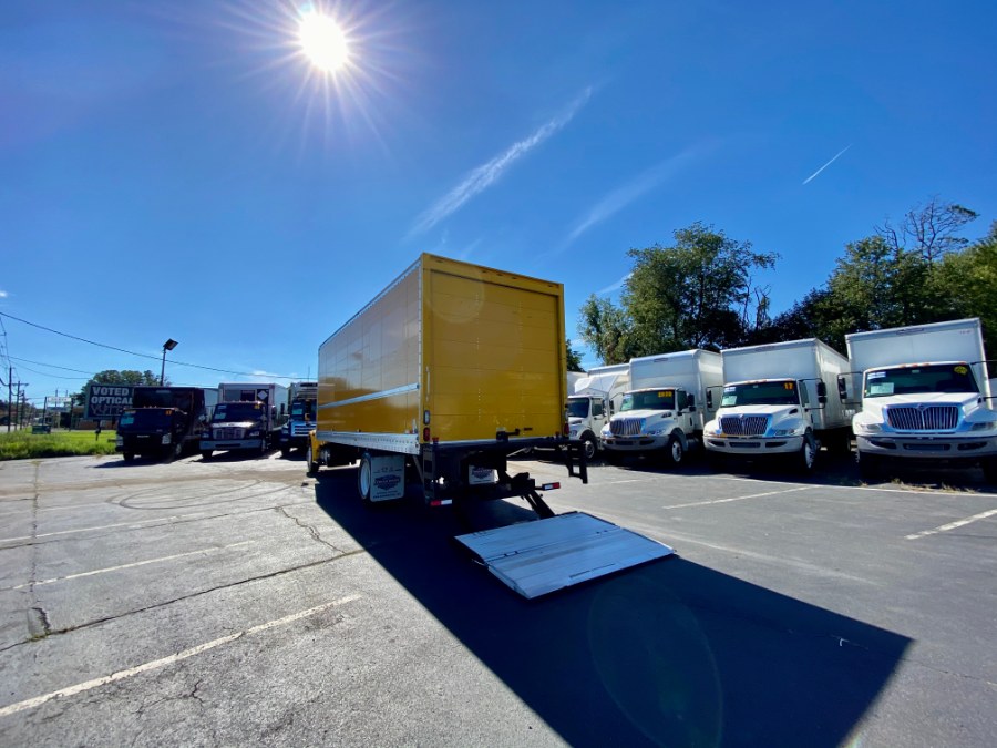 2015 Freightliner M2 106 26 BOX TRUCK photo