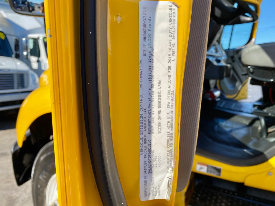 2015 Freightliner M2 106 26 BOX TRUCK photo