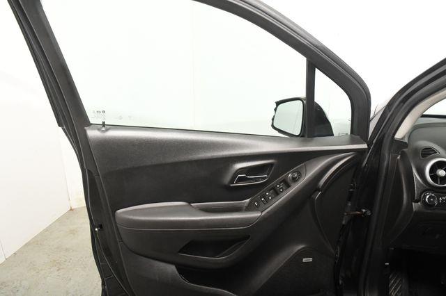 2016 Chevrolet Trax LTZ Midnight Edition photo