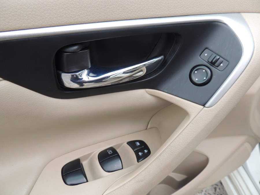 2015 Nissan Altima 4dr Sdn I4 2.5 S photo