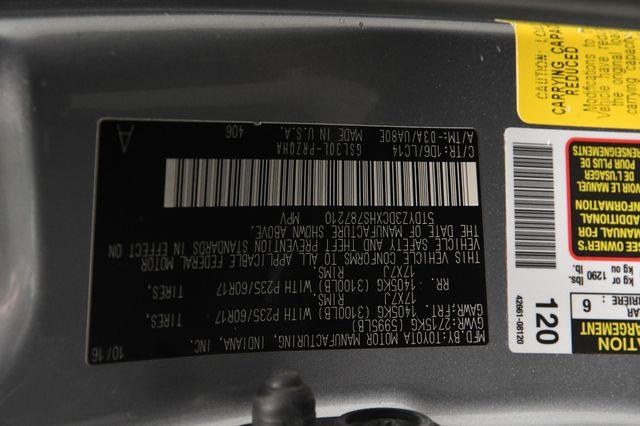 2017 Toyota Sienna XLE Premium photo