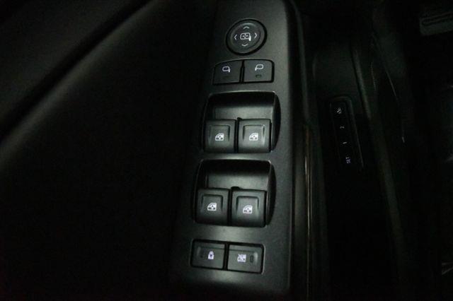 2016 Chevrolet Suburban LT w/ DvD/ Safety Tech photo