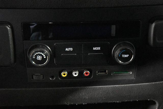 2016 Chevrolet Suburban LT w/ DvD/ Safety Tech photo
