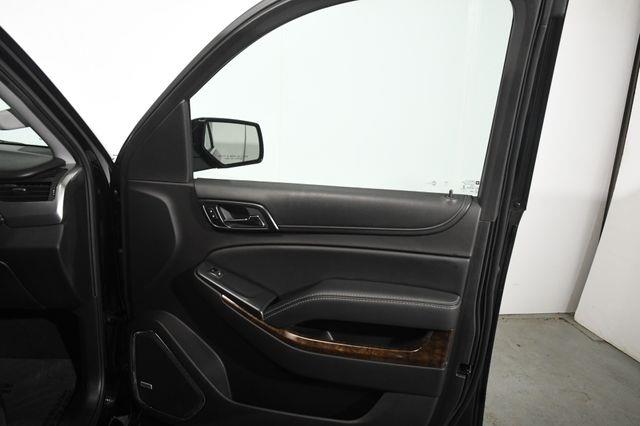 2016 Chevrolet Suburban LT w/ DvD/ Safety Tech photo