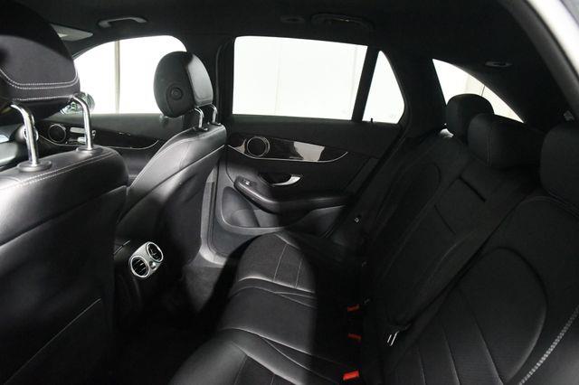 2017 Mercedes-Benz GLC 300 AMG Blind Spot/ Nav photo