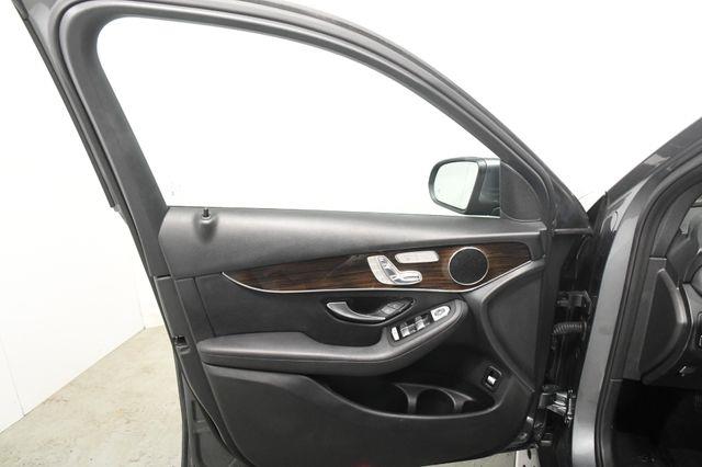2017 Mercedes-Benz GLC 300 AMG Blind Spot/ Nav photo