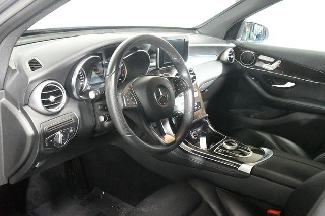 2017 Mercedes-Benz GLC 300 AMG Blind Spot/ Nav photo