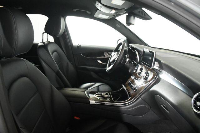 2017 Mercedes-Benz GLC 300 AMG Blind Spot/ Nav photo