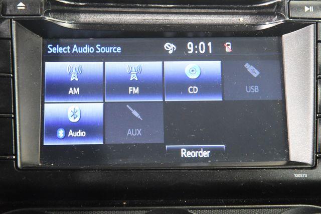 2016 Toyota RAV4 LE photo