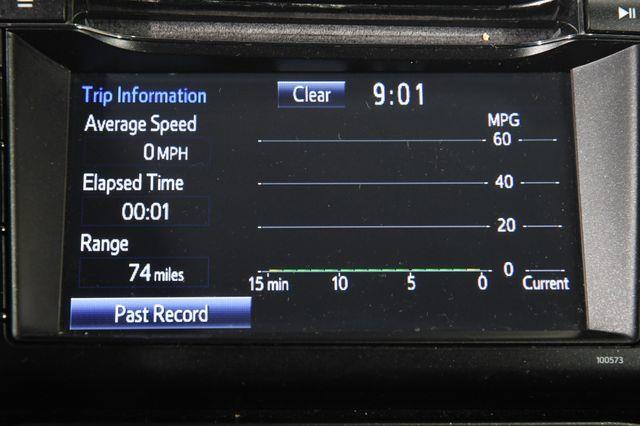 2016 Toyota RAV4 LE photo