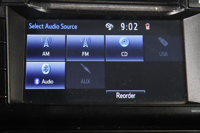 2016 Toyota RAV4 LE photo