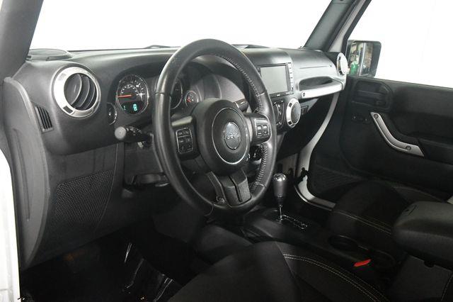 2016 Jeep Wrangler Unlimited Sahara photo