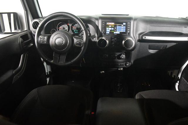 2016 Jeep Wrangler Unlimited Sahara photo