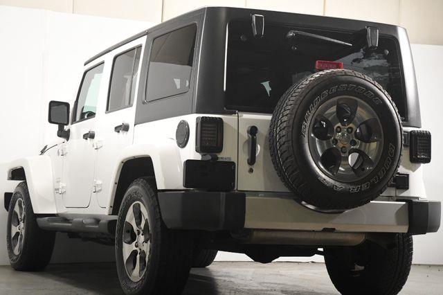 2016 Jeep Wrangler Unlimited Sahara photo