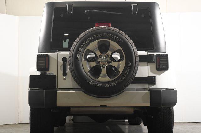 2016 Jeep Wrangler Unlimited Sahara photo