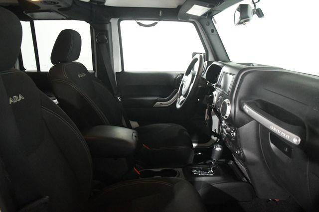2016 Jeep Wrangler Unlimited Sahara photo