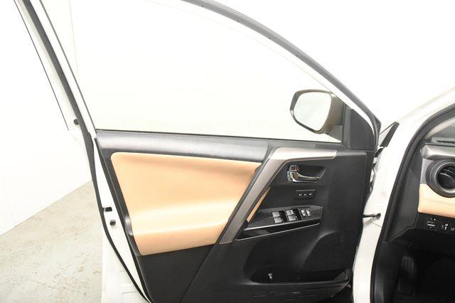 2017 Toyota RAV4 Limited w/ Nav/ Blind Spot/ Sa photo