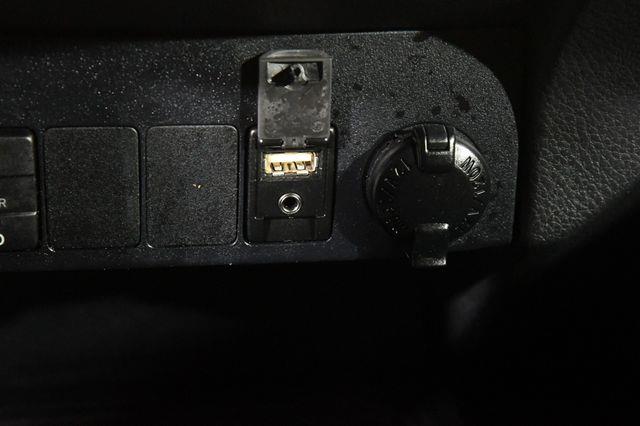 2017 Toyota RAV4 Limited w/ Nav/ Blind Spot/ Sa photo