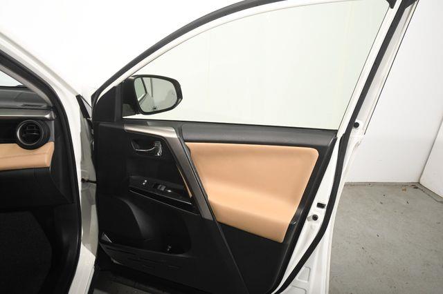 2017 Toyota RAV4 Limited w/ Nav/ Blind Spot/ Sa photo