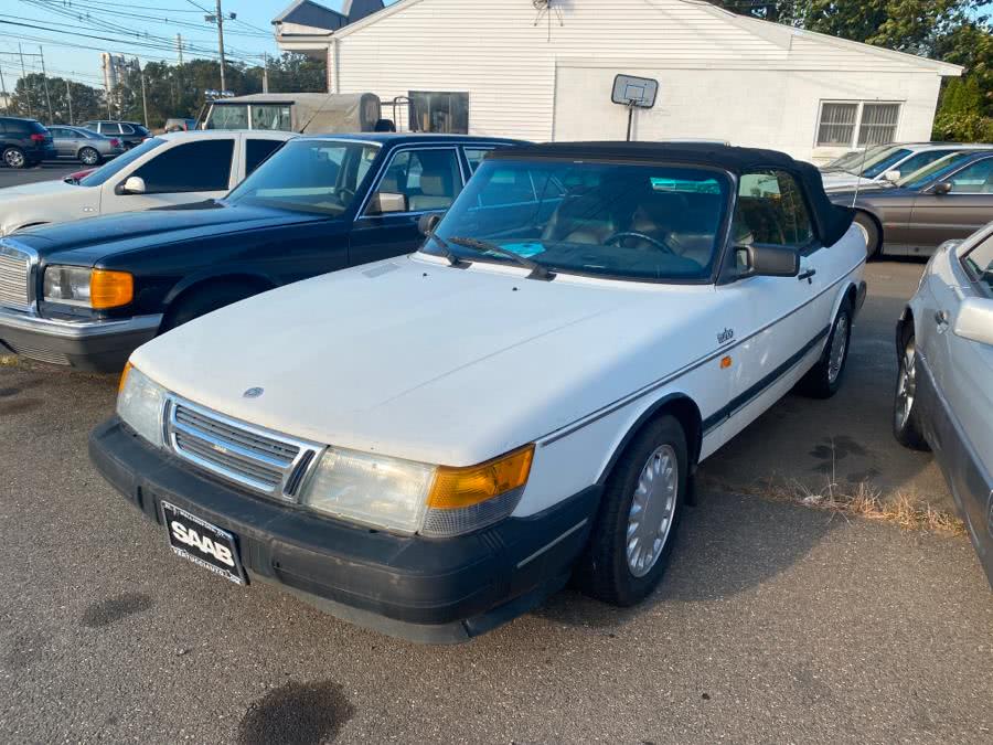 The 1990 Saab 900 Turbo photos