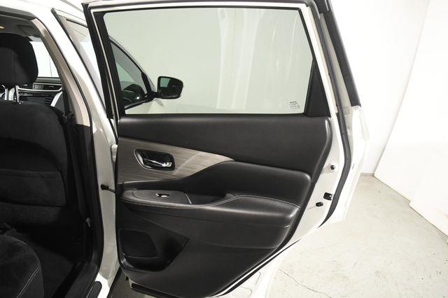 2017 Nissan Murano SV photo