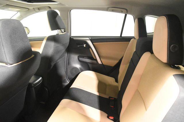 2017 Toyota RAV4 Hybrid XLE photo
