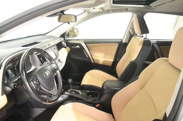 2017 Toyota RAV4 Hybrid XLE photo