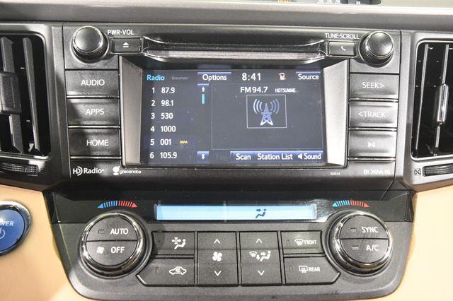 2017 Toyota RAV4 Hybrid XLE photo
