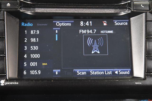 2017 Toyota RAV4 Hybrid XLE photo
