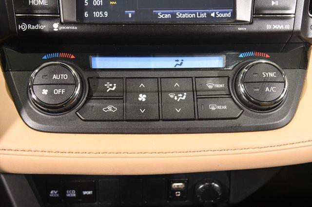 2017 Toyota RAV4 Hybrid XLE photo